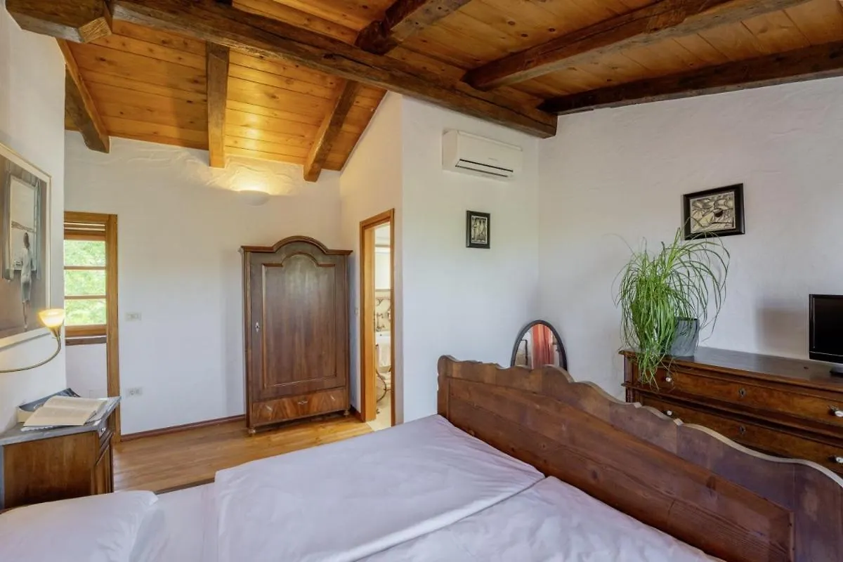Villa Nonna Lucia In Kuberton - Haus Fuer 6 Personen Groznjan Croatia