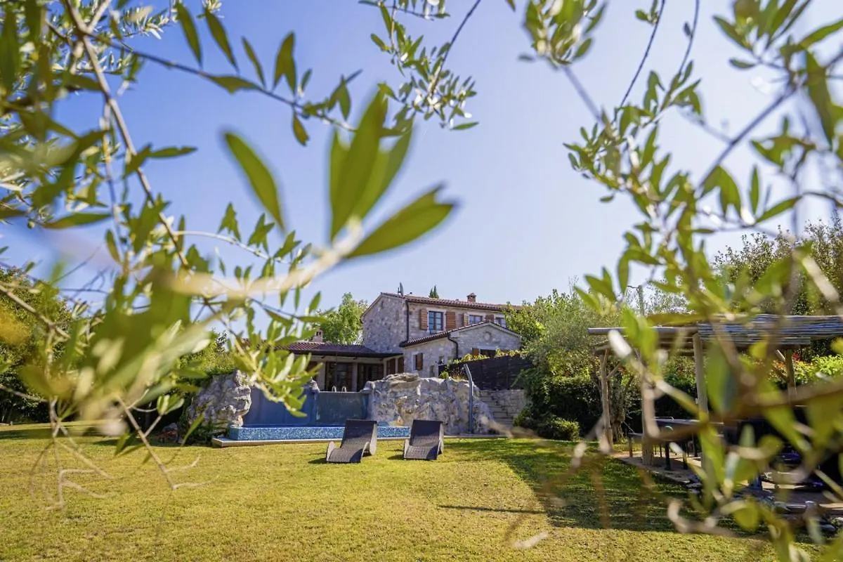 Villa Nonna Lucia In Kuberton - Haus Fuer 6 Personen Groznjan
