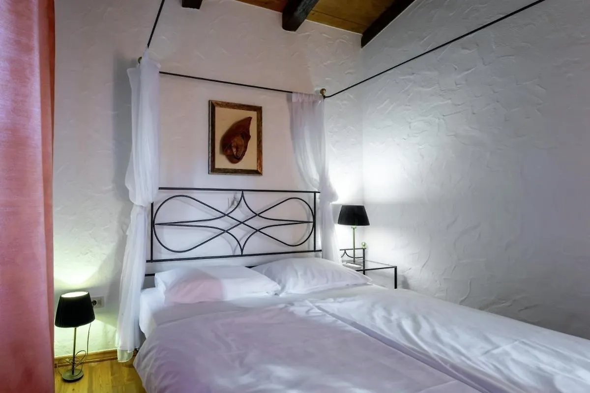 Villa Nonna Lucia In Kuberton - Haus Fuer 6 Personen Groznjan