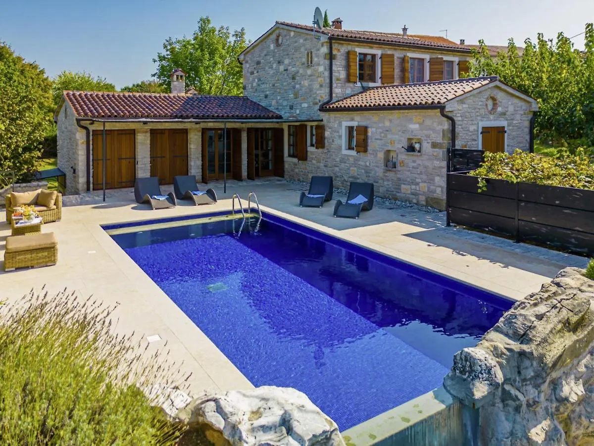 Villa Nonna Lucia In Kuberton - Haus Fuer 6 Personen Groznjan